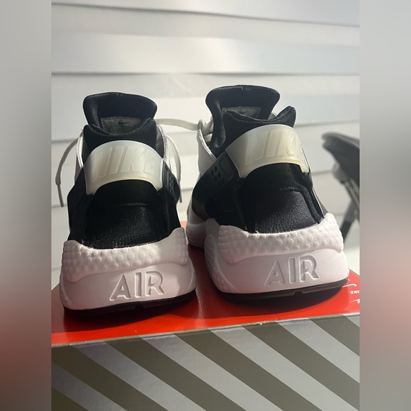 Nike Air Huarache size 10 - Picture 4 of 6